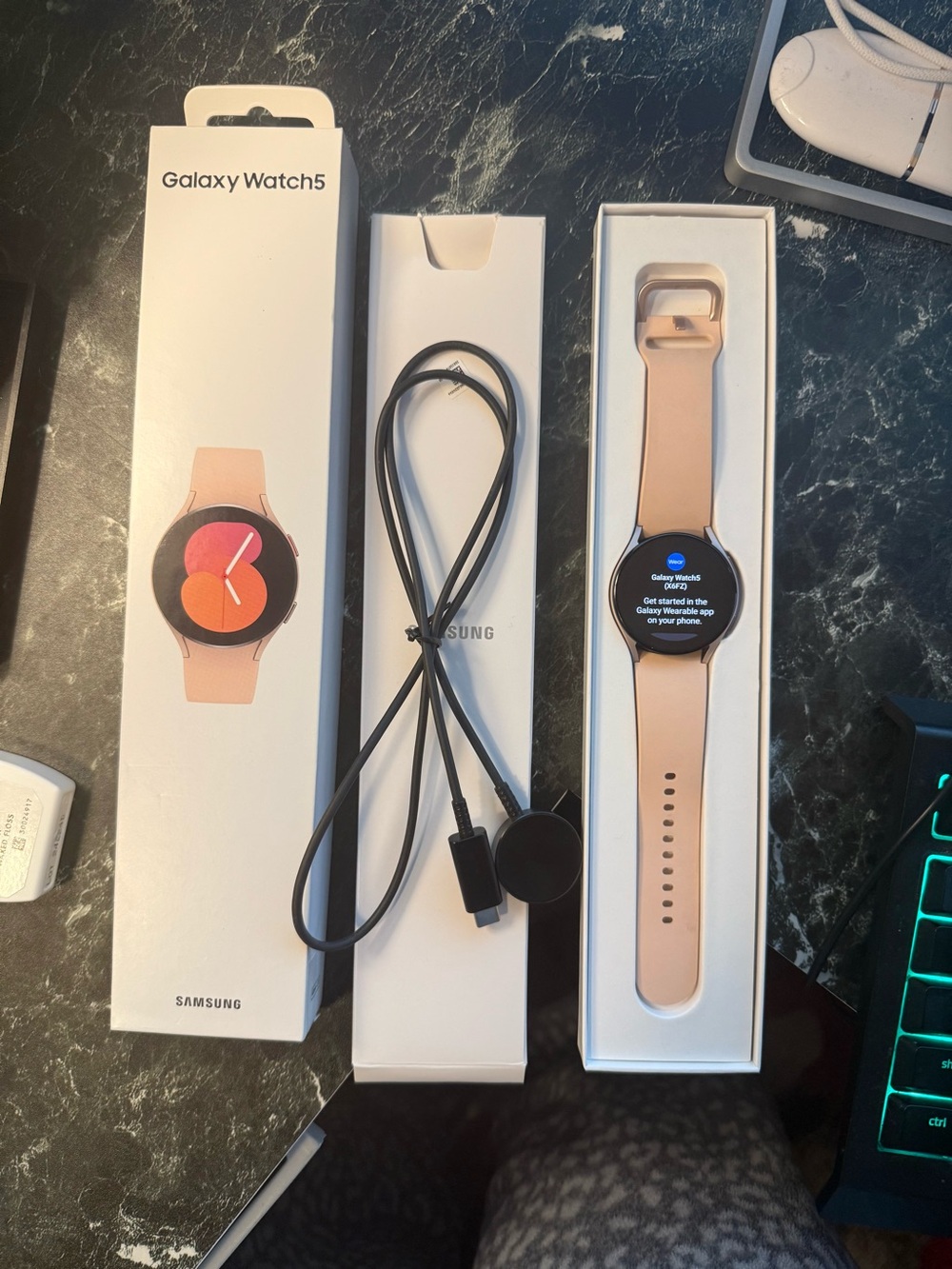Samsung Galaxy Watch5 - Rose Gold Silicone Band